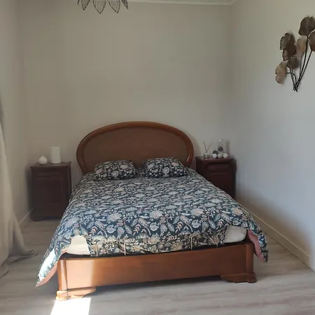 Propriete 15mn Du Circuit Des 24h, Avec Piscine, Parking Prive 홈스테이 *